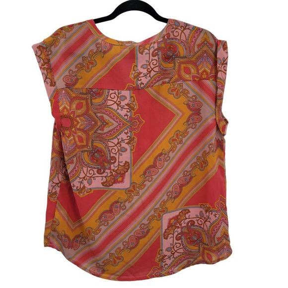 Bandolino Sleeveless Blouse M Pink Paisley Round Split Button Collar Gypsy - Picture 3 of 15